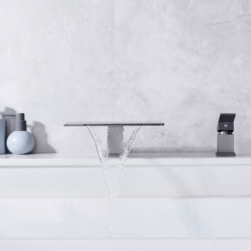 Modern Deck Mounted Metal Freestanding Tub Filler Waterfall Freestanding Faucet