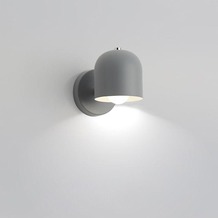 Luz de pared de domo de estilo macarrón 1 lámpara de pared de hierro ligera para dormitorio infantil