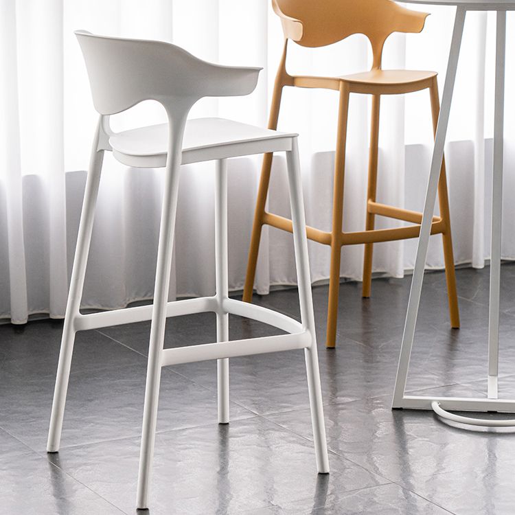 Nordic Stackable Bar-stool Plastic Counter Bar Stool with Plastic Legs for Home