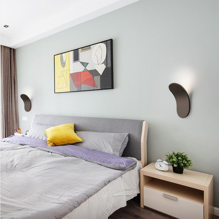 Metal LED Wall Lamp in Modern Creative Style Geometric Wall Light for Bedroom