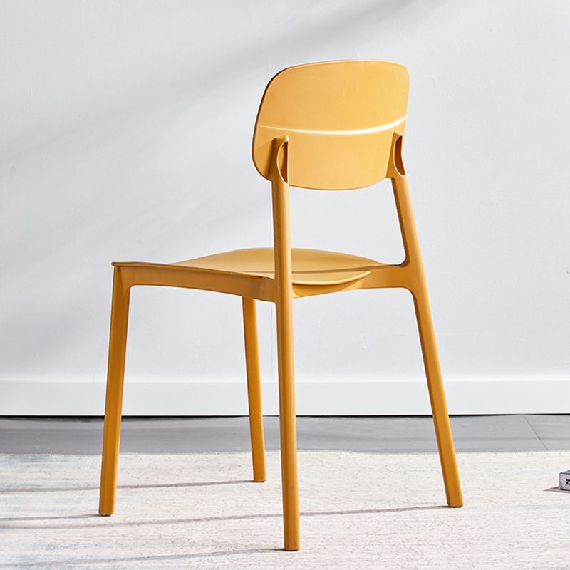 Chaise d'appoint en plastique empilable de Style minimaliste, chaises de salle à manger colorées sans accoudoirs pour usage domestique