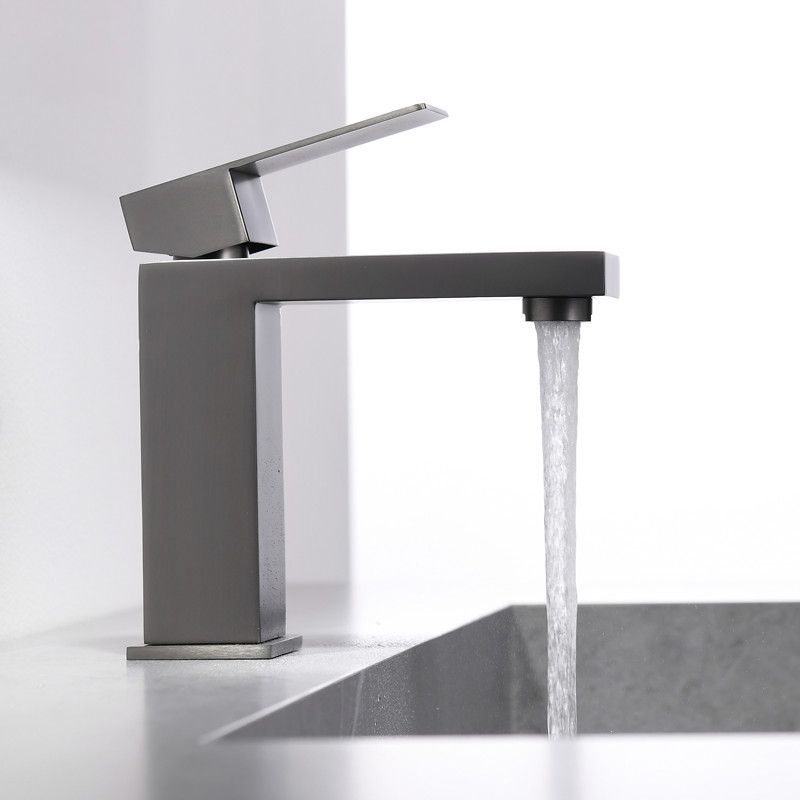 Glam Style Deck Mounted Roman Tub Faucet Low Arc Stainless Steel Roman Tub Faucet Set