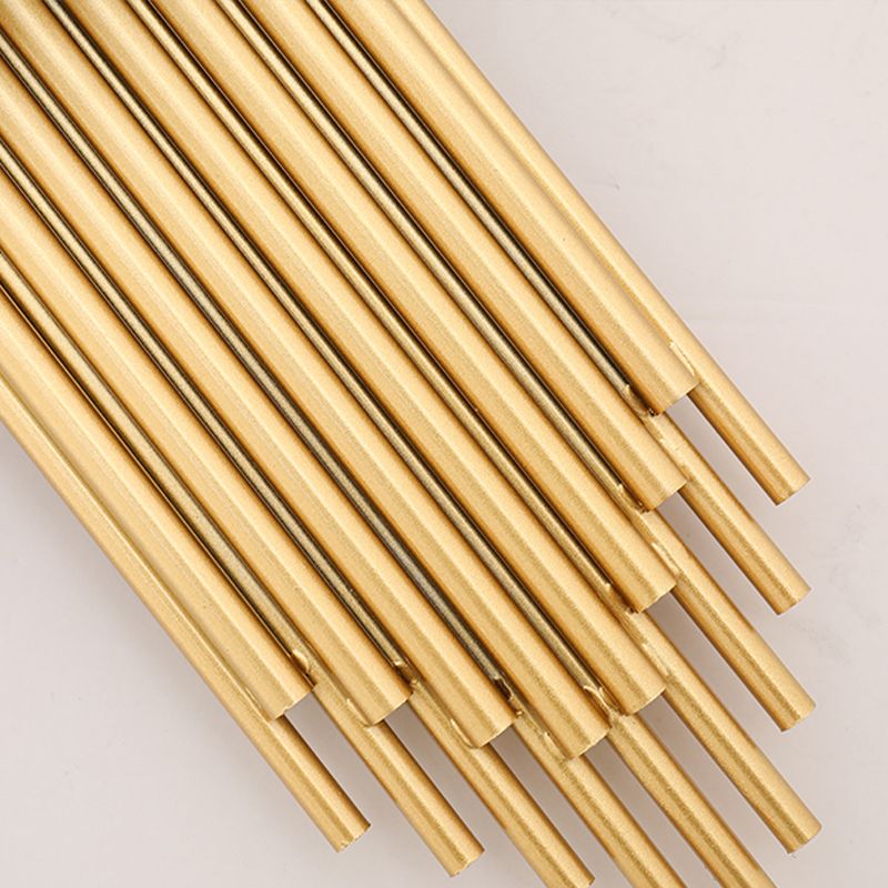 Luminaire en métal d'or postmoderne Lumièrement 2 bulbes d'éclairage mural mural pour chambre à coucher