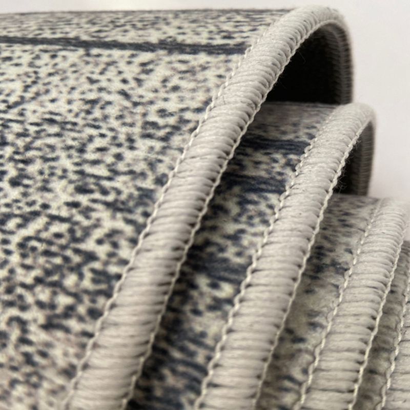 Grey Tone Modern Indoor Rug Polyester Triangle Print Rug Stain Resistant Area Rug for Living Room
