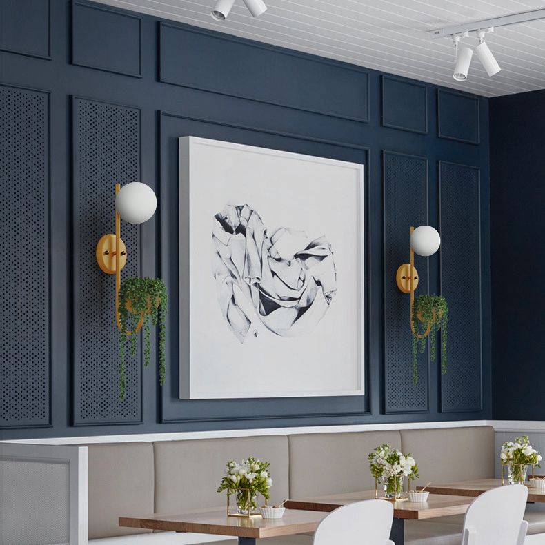 Nordic Refreshing Style Plant Wall Lamp 1 Light Ball Shade Sconce Light for Living Room