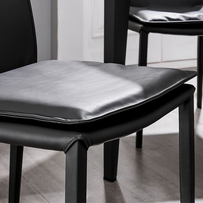 Chaise d'appoint de style moderne pour la maison, chaise de salle à manger rembourrée en métal à dossier solide (Ensemble de 2)