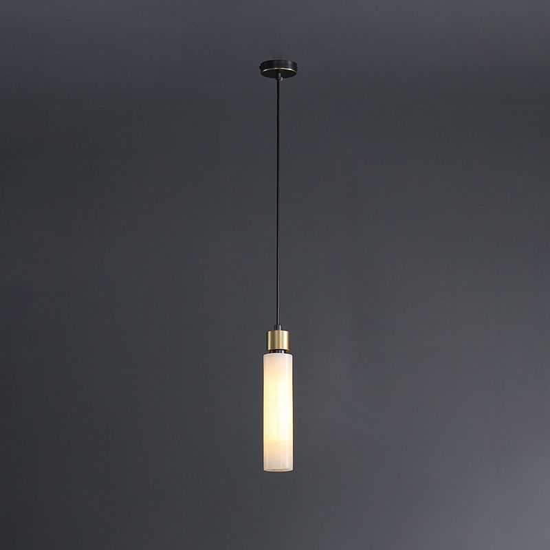 Éclairage de pendentif simple en marbre contemporain pour salle à manger cafée