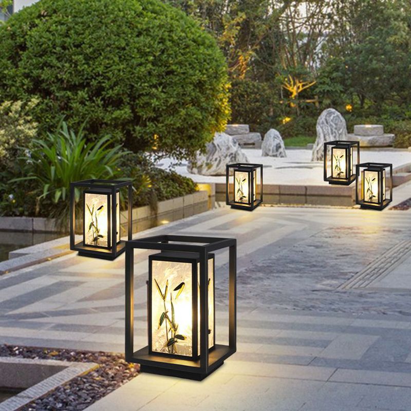 Modern Simple Metal Pillar Lamp Geometry Shape Solar Energy Pillar Light for Outdoor