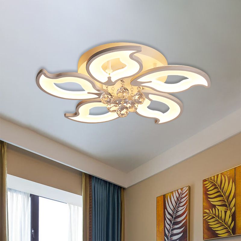 Iluminación semi descarga en forma de hoja acrílico 5 cabezas de techo led blanco al ras de cristal orbe deco