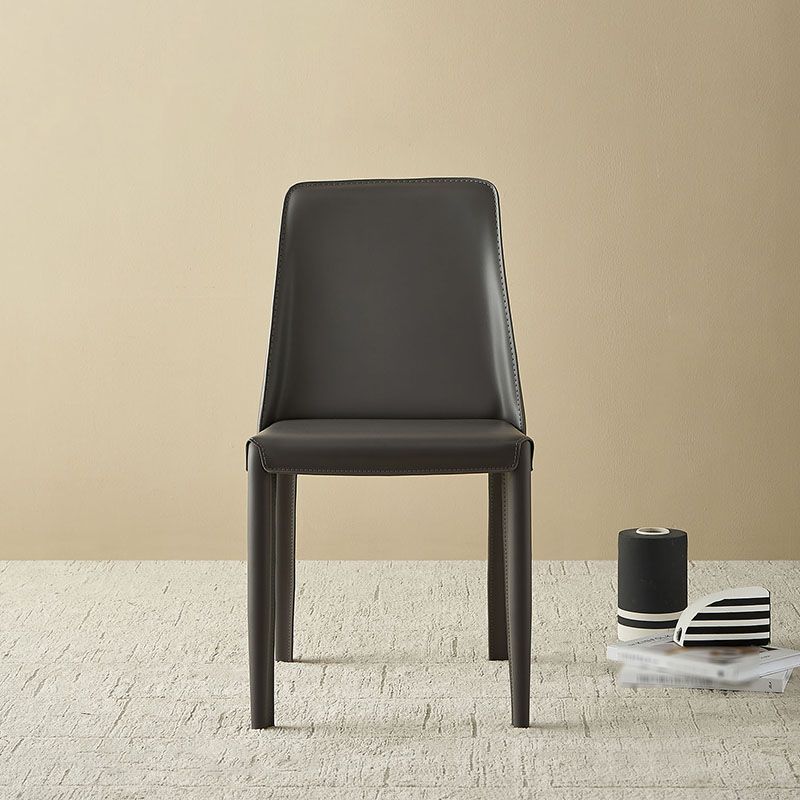 Silla de cuero moderna del comedor Silla sin brazos del metal para el uso del restaurante