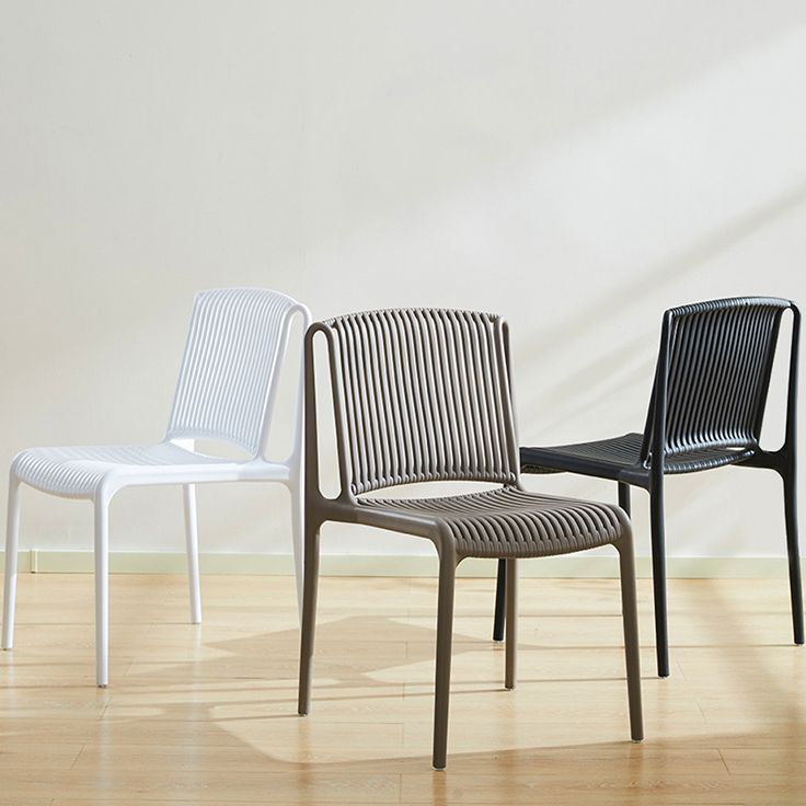 Chaise d'appoint en plastique pour cuisine scandinave, salle à manger, dossier à lattes