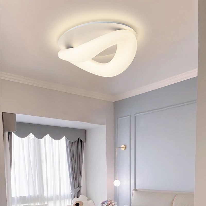 Simple LED Ceiling Light Fixture Curved Flush Mount in White for Bedroom