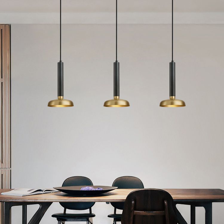 Moderne luxuriöse Single -Anhänger Leichte Kupferstange Hängelampe in Schwarz und Gold