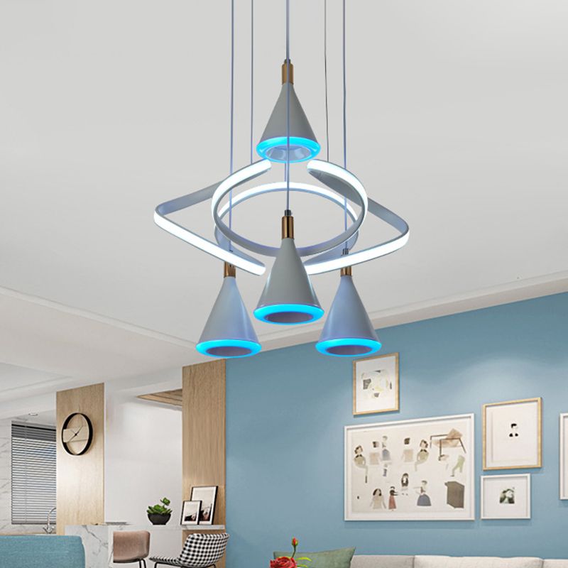 Cone acrylique multiples suspension de plafond de plafond à LED gris moderne 4-Light avec poutre à bande