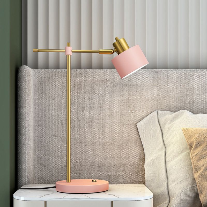 Lampade da comodino moderne in metallo con lampada da tavolo a 1 luce per camera da letto