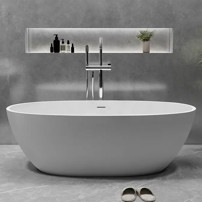 Soaking Freestanding Bath Tub Antique Finish Oval Modern Bathtub (Faucet not Included)