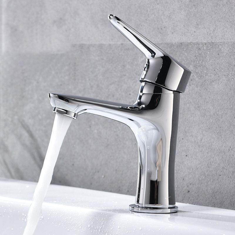 Basic Metal Sink Faucet Silver Bathroom Faucet with Lever Handle