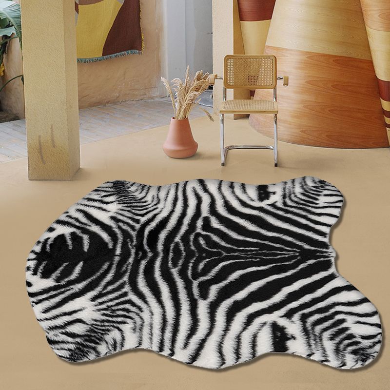 Modernismus Zebra gestreifter Muster Teppich Schwarz-weißer Polyester Teppich nicht rutschtierfreundlich waschbarer Teppich für Wohnzimmer