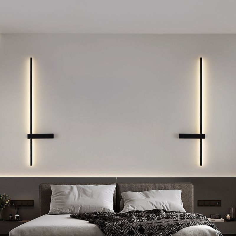 Linear Shape Metal Wall Light Modern Style 1-Light Wall Mount Light in Black