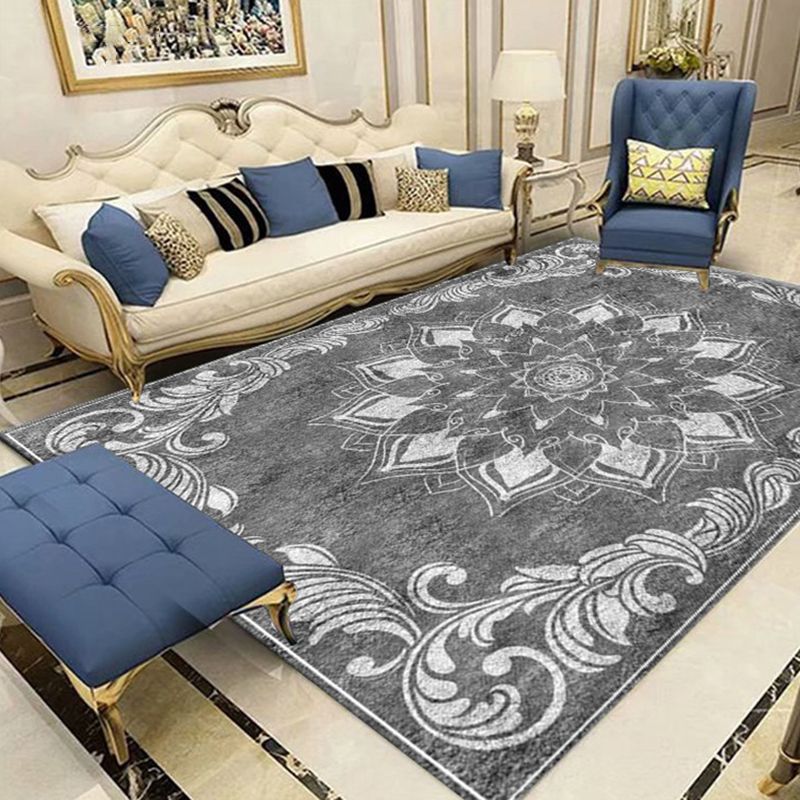 Navy Traditional Area Rug Antique Pattern Polyester Carpet Stain Resistant Rug for Home Decor