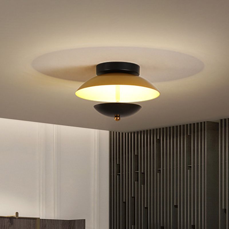 Modern Plate-Shape Ceiling Mounted Light Metallic Hall Aisle LED Flush Lamp Fixture in White/Gold
