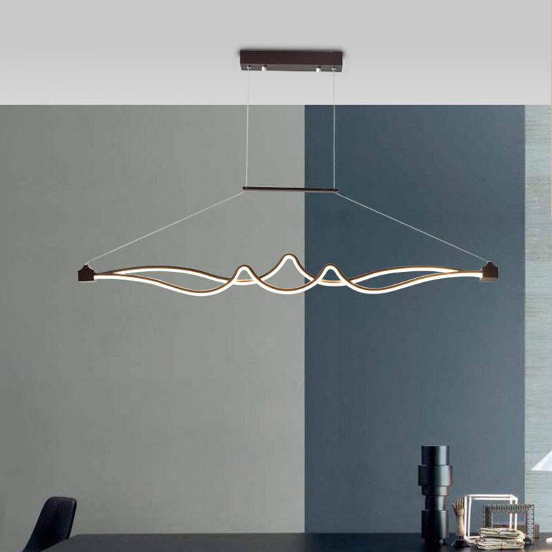 Illuminazione a sospensione con l'isola contorta sala da pranzo metallica contemporanea Luce a soffitto a LED