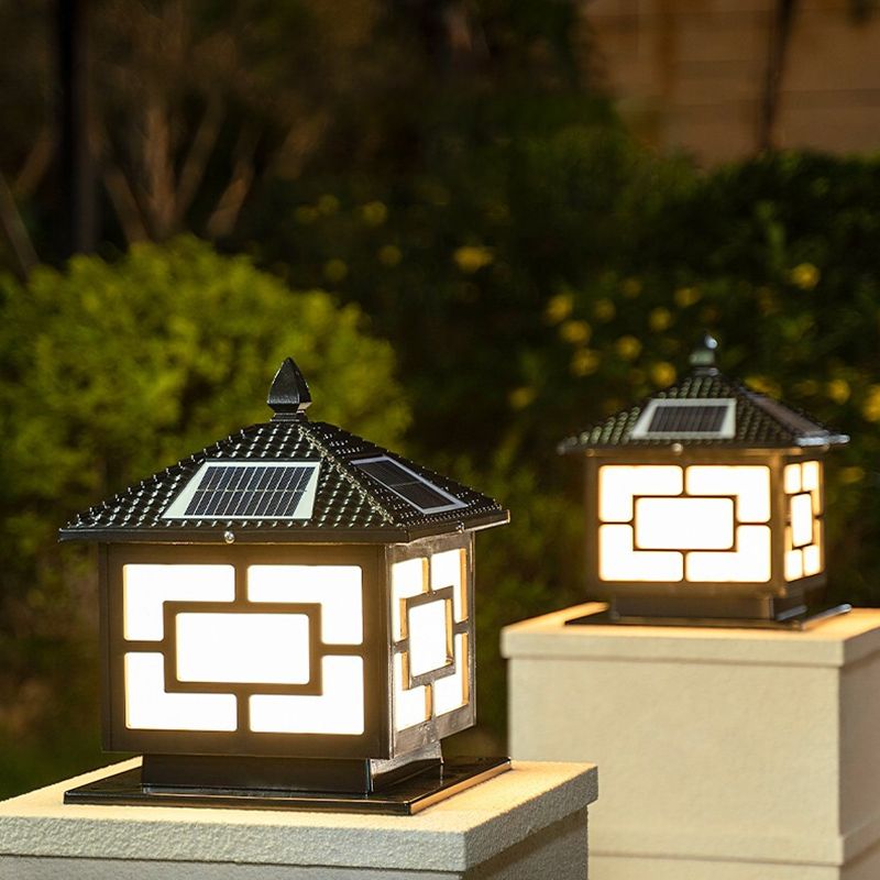 Modern LED Pillar Lamp Metallic LED Solar Lighting Fixture for Garden