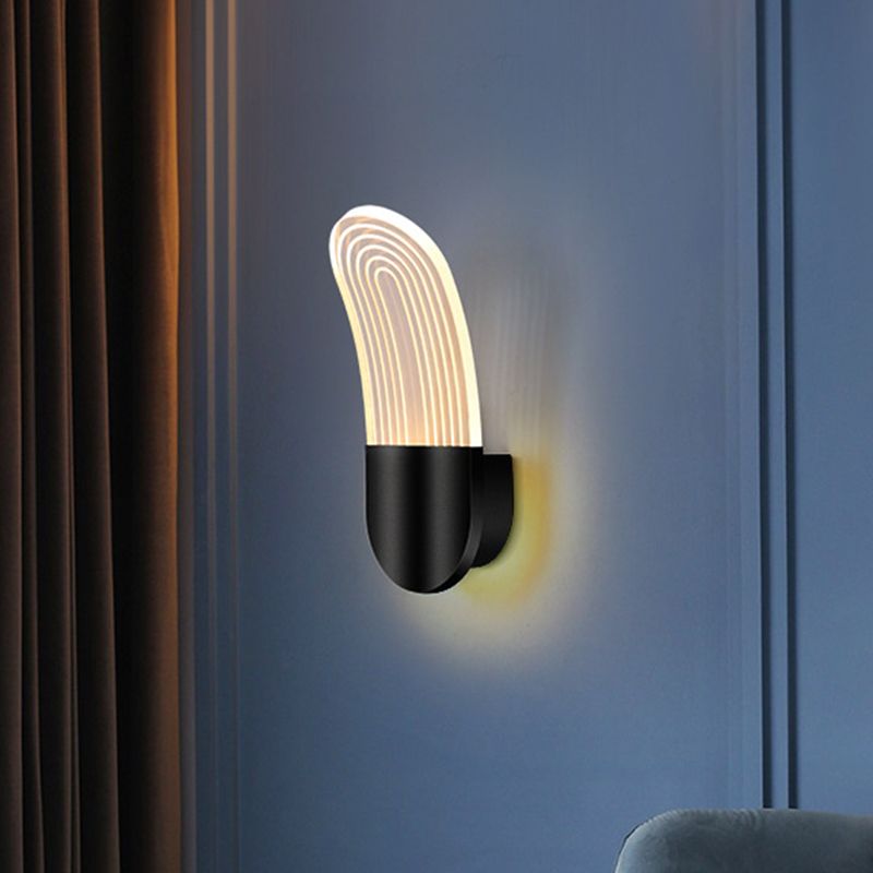 ACRYLIC CURVE OVAL SCONCE LEIL