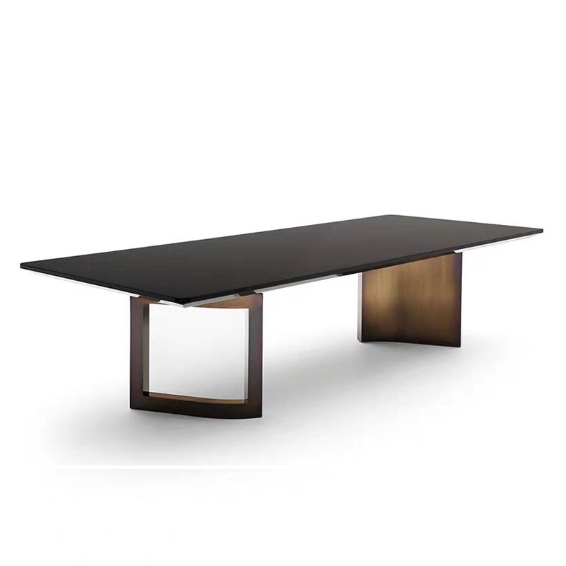 Mesa de comedor de lujo tradicional rectángulo Mesa de piedra sinterizada con pedestal doble dorado