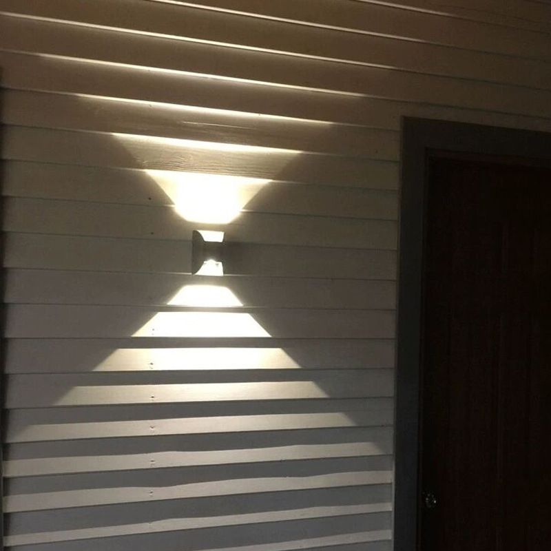 Polygon Shape Wall Light Modern Style Metal 2 Lights Sconce in Black
