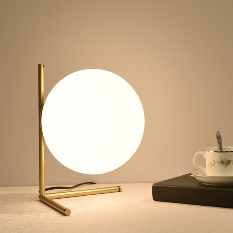 Lampada da tavolo minimalista in vetro bianco globo Lampada da comodino in stile nordico da 9,8 pollici per camera da letto