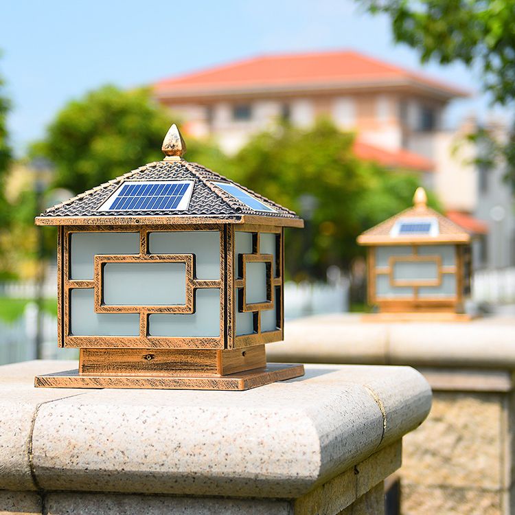 Modern Pillar Light Simple LED Solar Lighting Fixture for Garden