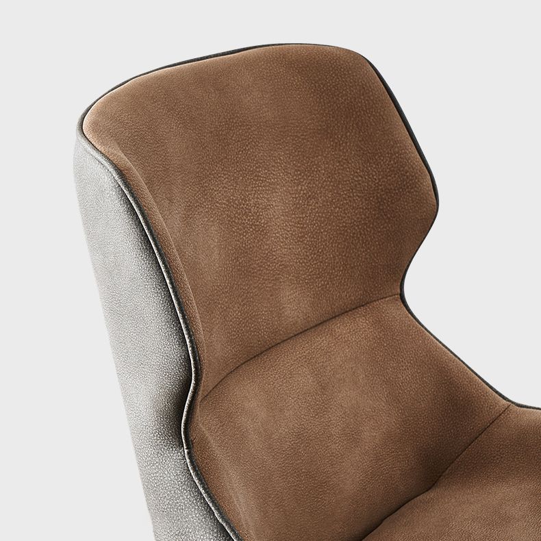 Chaise de salle à manger rembourrée nordique, chaise Parsons à oreilles de 32 pouces de hauteur avec base en métal pour restaurant