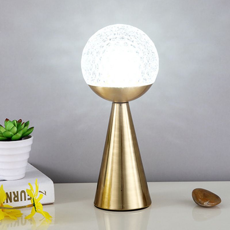 Lampada per palla da letto postmoderna e cono Night Acrilico Acrilico a bulbo singolo Luce