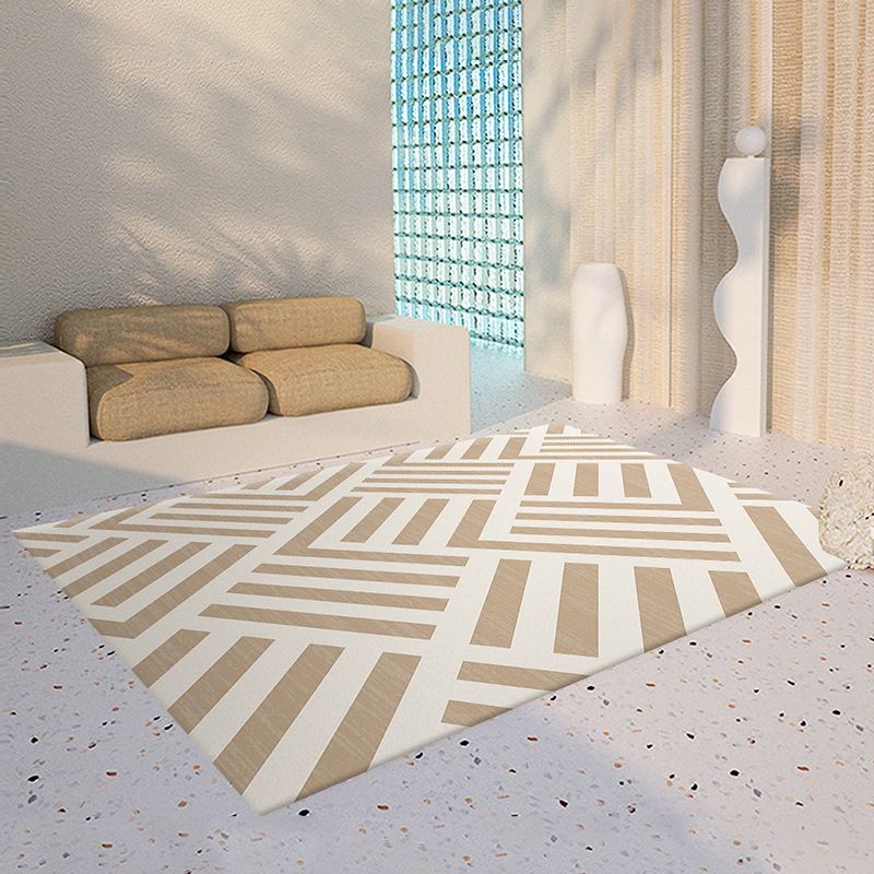 Dark Brown Casual Rug Polyester Color Piece Rug Stain Resistant Rug for Living Room