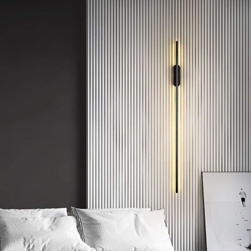 Éclairage mural en métal linéaire