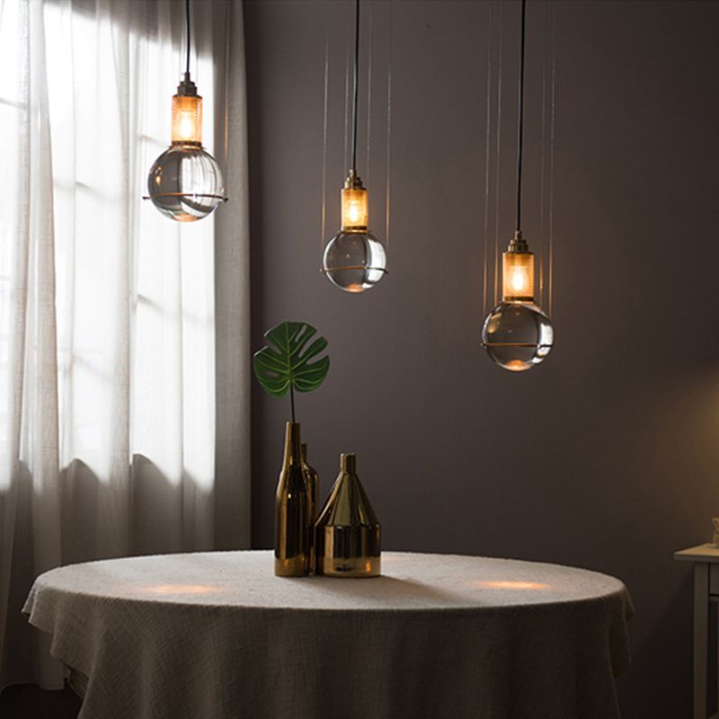 Moderne luxe enkele hanglamp licht elektroplate Iron Globe hangende lamp met kristalschaduw