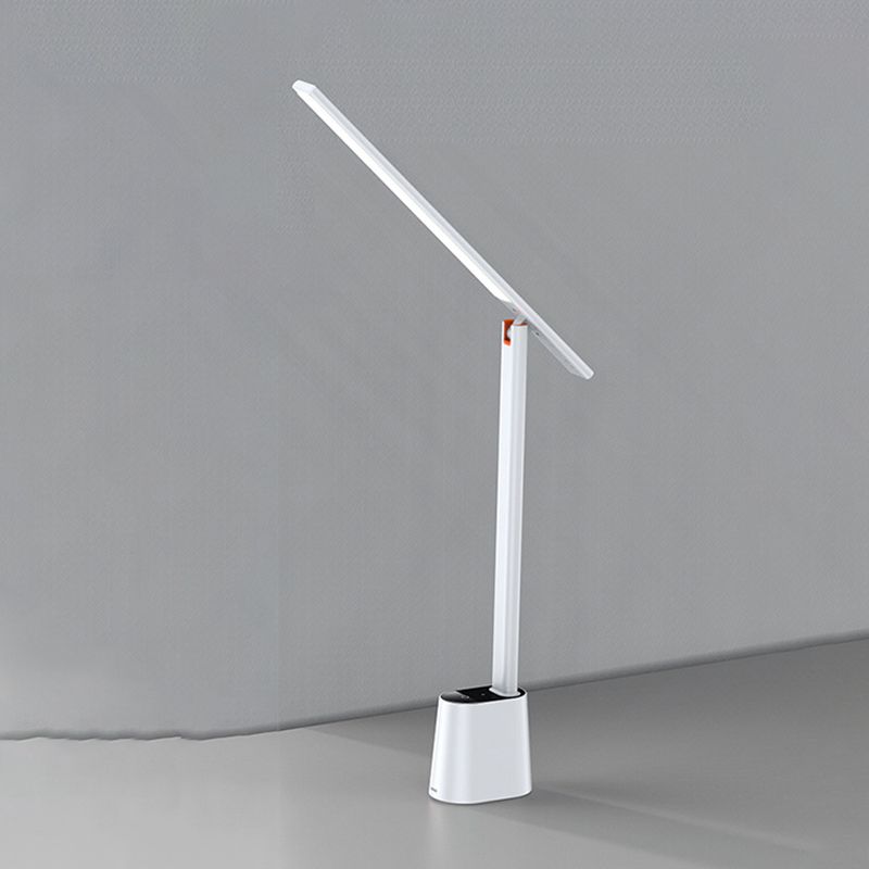 Lampe de table à LED concise moderne lampe de table linéaire en métal pour chambre à coucher