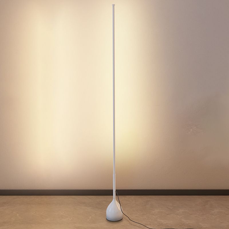 Eigentijdse lineaire vorm vloerlamp metalen enkele lichte vloerlamp