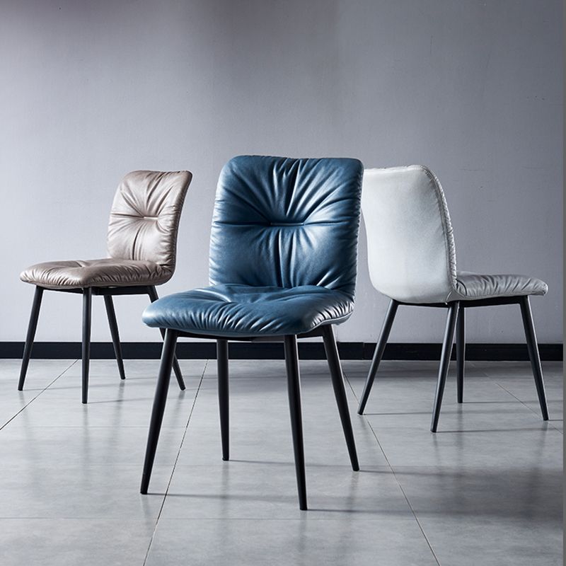 Chaise latérale d'intérieur industrielle chaise de salle à manger tapissée en métal à dossier solide