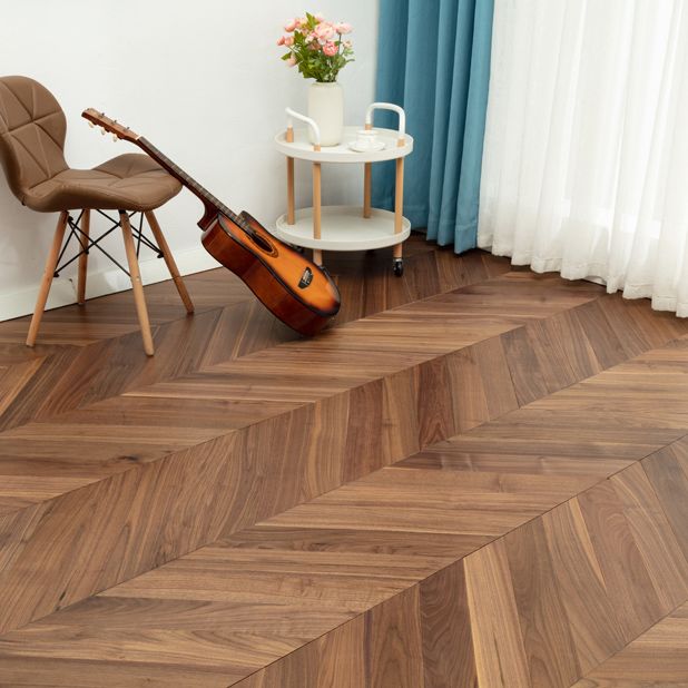 Contemporary Laminate Click-Lock Stain Resistant Laminate Flooring 15mm Thickness