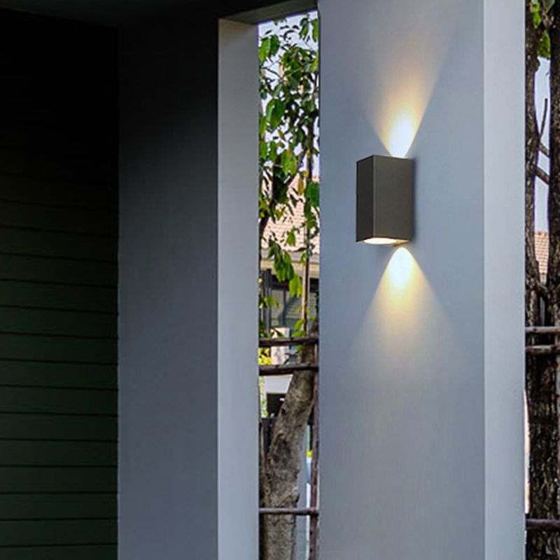 Modernism Wall Sconce Black Outdoor Sconce Light Fixture for Courtyard