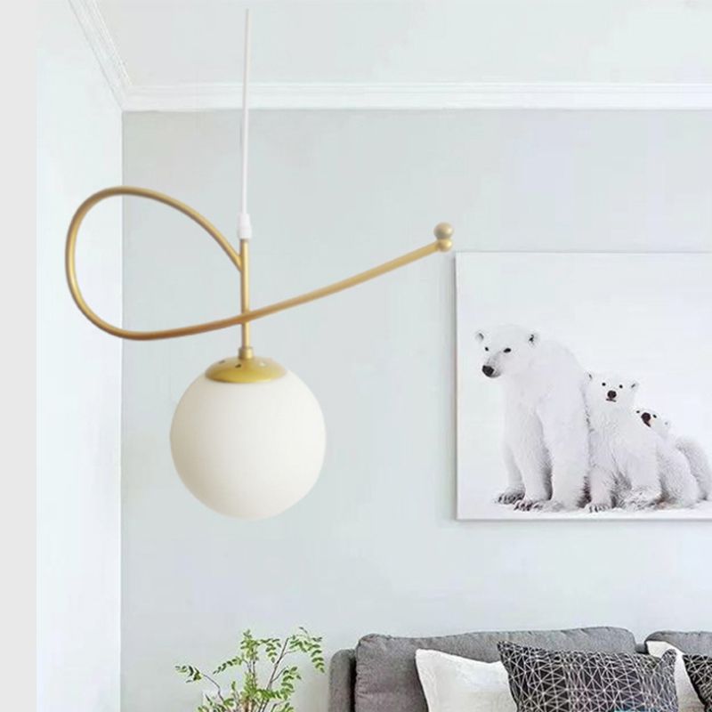 Tombra global contemporánea iluminación colgante de vidrio blanco 1 cabezal de dormitorio ligero en acabado dorado