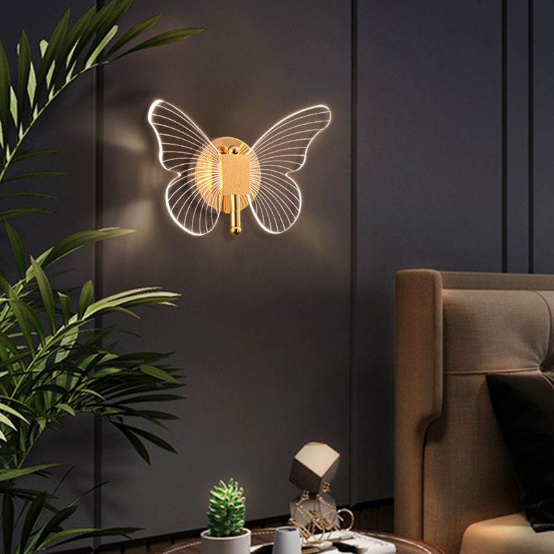 Unique Shade Metal Wall Sconce Modern Style 2 Lights Wall Mount Lighting in Gold
