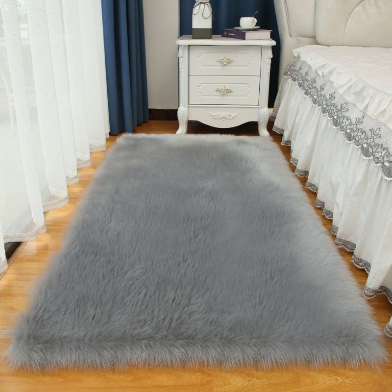 Minimalist Solid Color Rug Modern Area Rug Polyester Stain Resistant Shag Rug for Bedside