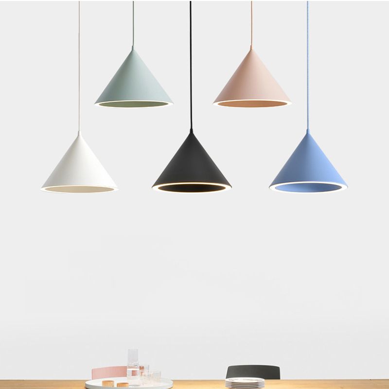 Triangle Metal Hanging Pendant Lamp 1-Light Modern Style Pendant Ceiling Lights
