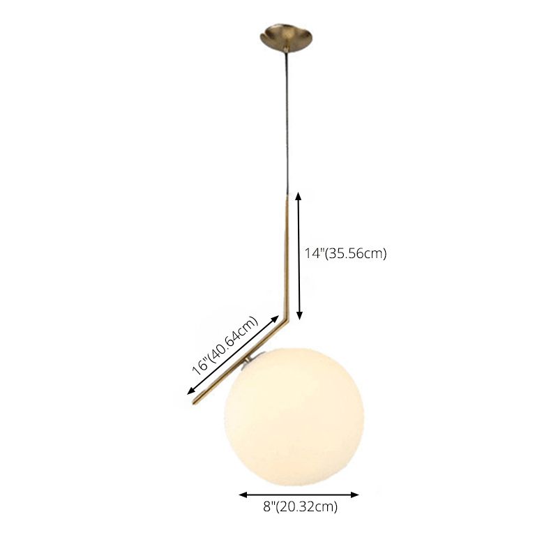 Gouden ijzerhanglicht met 7,8 "brede witte glazen bol schaduw moderne stijl enkele lampverlichtingsarmatuur