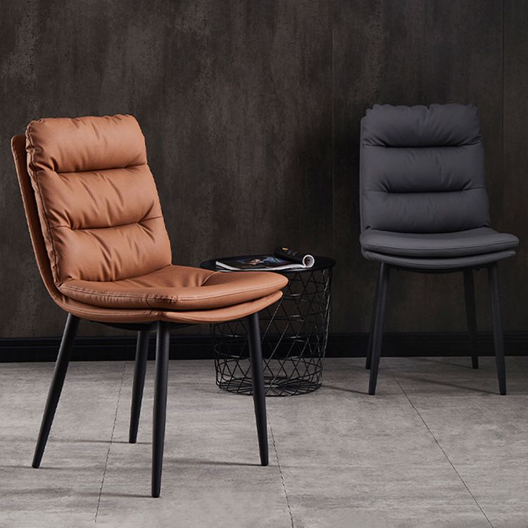 El comedor contemporáneo del metal preside la silla lateral tapizada sin brazos para el uso en el hogar