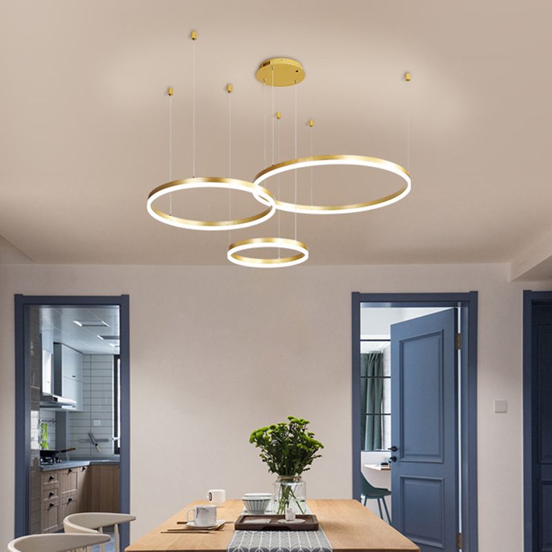 Moderno lampadario a 3/4 livelli di soggiorno metallico Circolo a sospensione LED Accensione in oro/caffè, luce calda/bianca