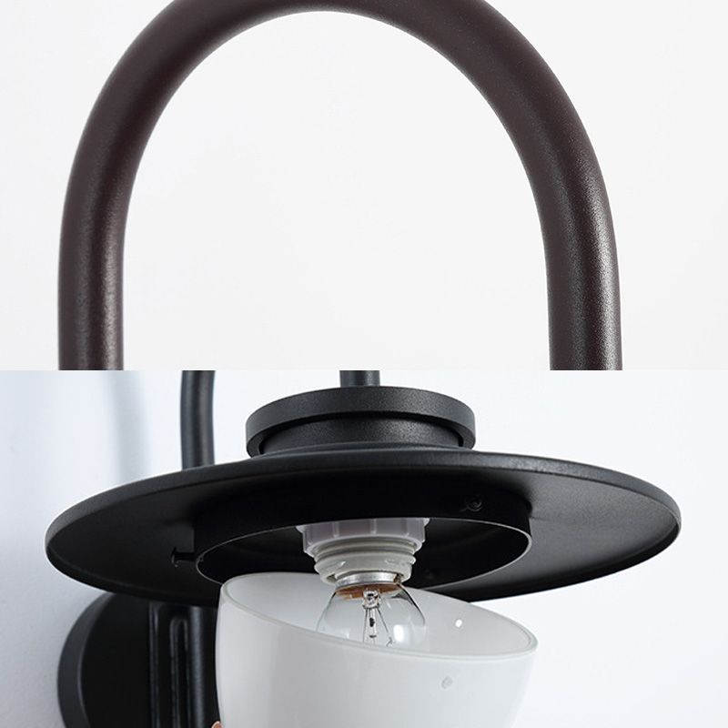 Milchglas Kaffee Wandleuchte konisch